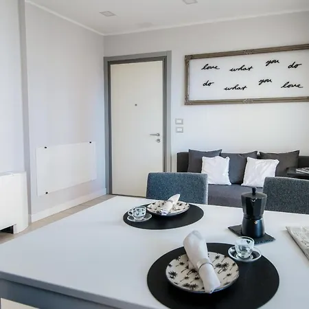 Spacious Joivy Apt In Stunning * Como