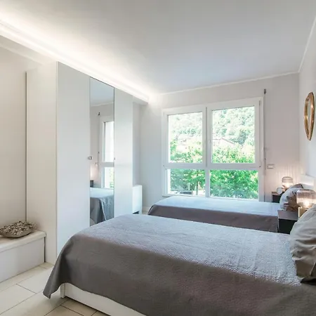 Spacious Joivy Apt In Stunning Apartamento Como